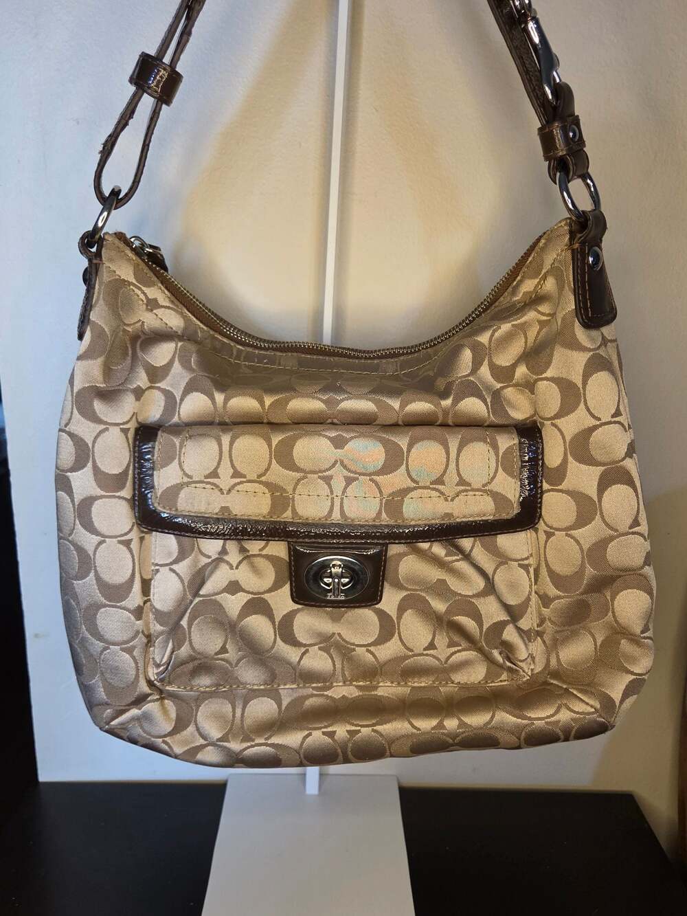Coach Penelope Signature Sateen Jacquard Turnlock Hobo Bag F19232